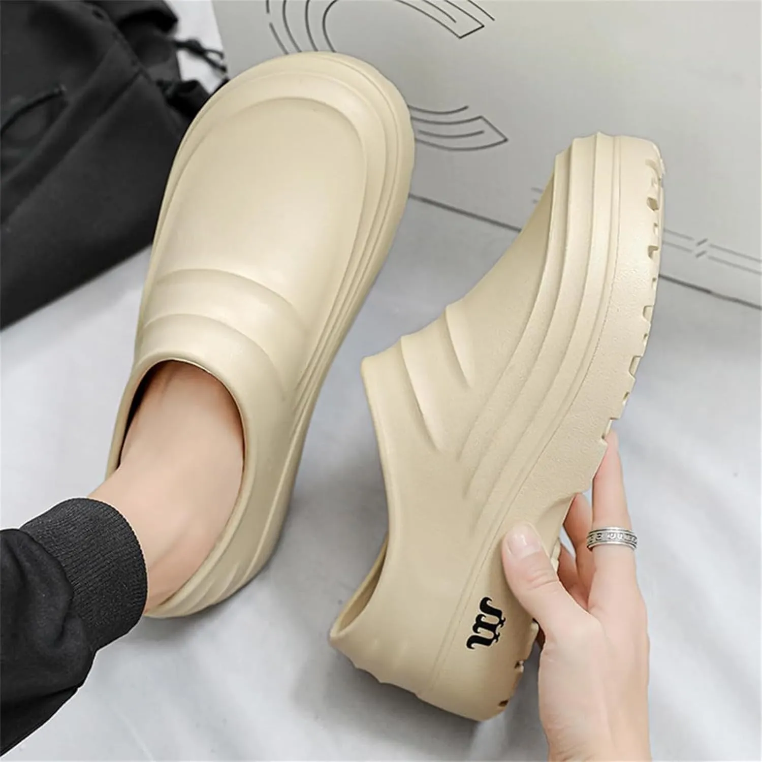 Armadillo Clogs Garden Nurse Work Shoes for Women Men Slip Resistant Armadillo Chef Shoes Comfortable Waterproof Casual Non Slip Nursing Gardening Clogs Kitchen Food Service Shoe Sandals
