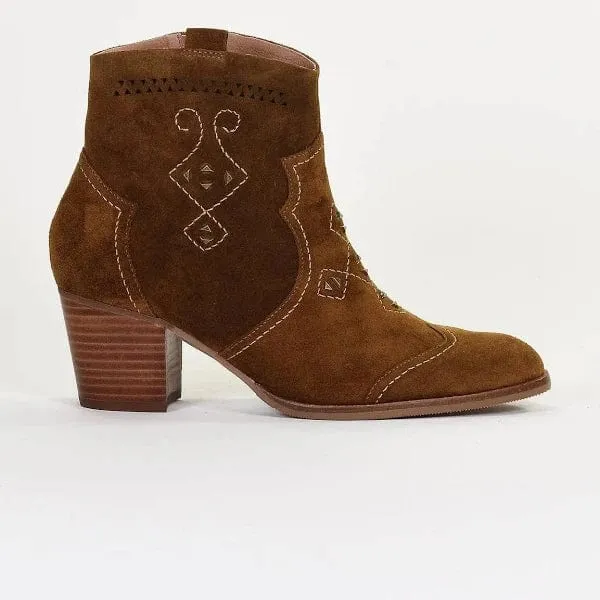 Emilie Karston Women's Glossy Cowgirl Boots- Camel