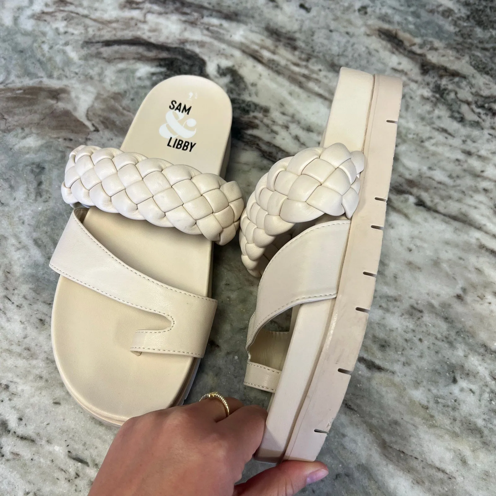 NEW Sam & Libby Cream Women's Adelia Footbed Sandals Size 9.5