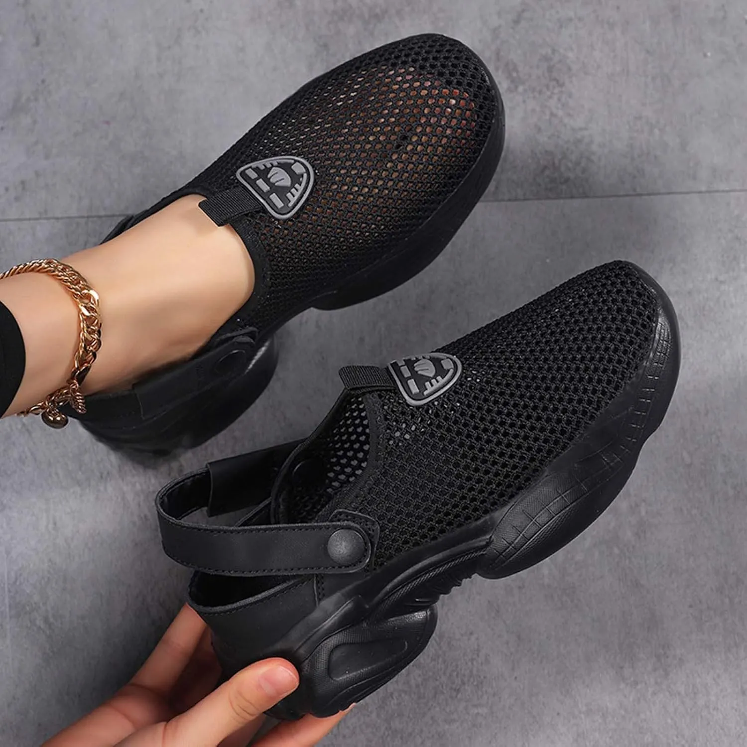 Women's Summer Knit Closed Toe Platform Sandals Breathable Slip On Casual Shoes For Beach Walking Yoga Travel